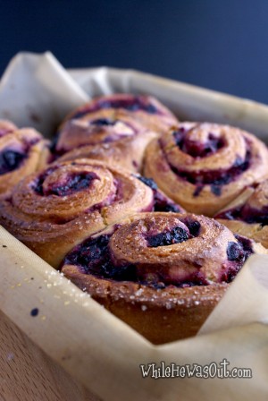 Cinnamon-Berry Swirl Buns