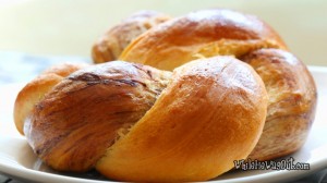 Cocoa Brioche Knots