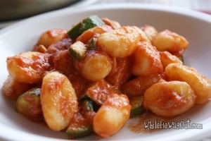 Gnocchi con Pomodoro, Tonno e Zucchine