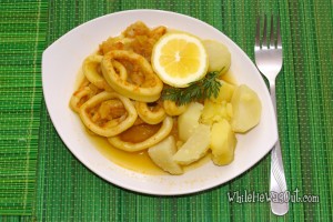 Squid Rings in Onion Sauce